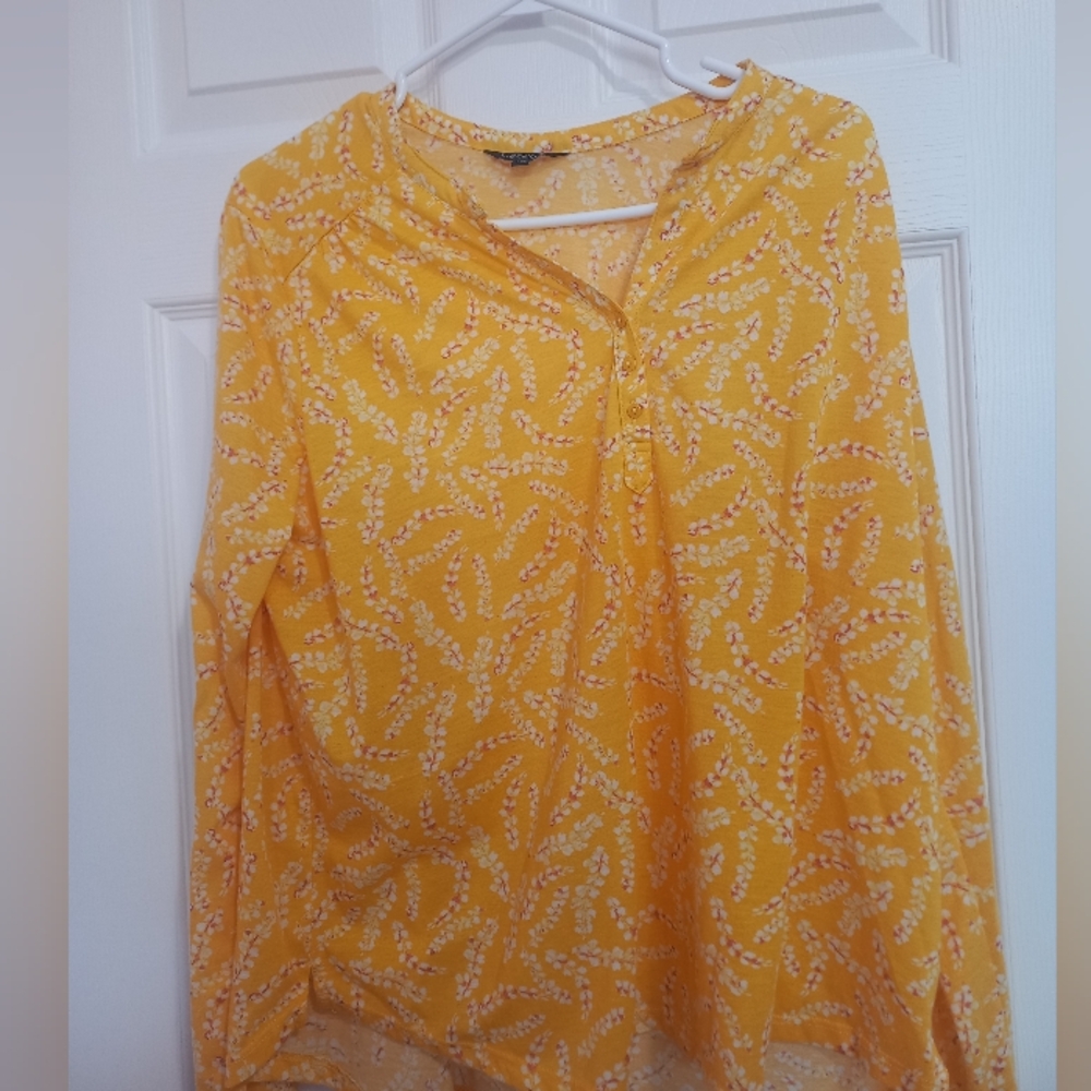 3/$15 George Yellow and White Patterned Blouse